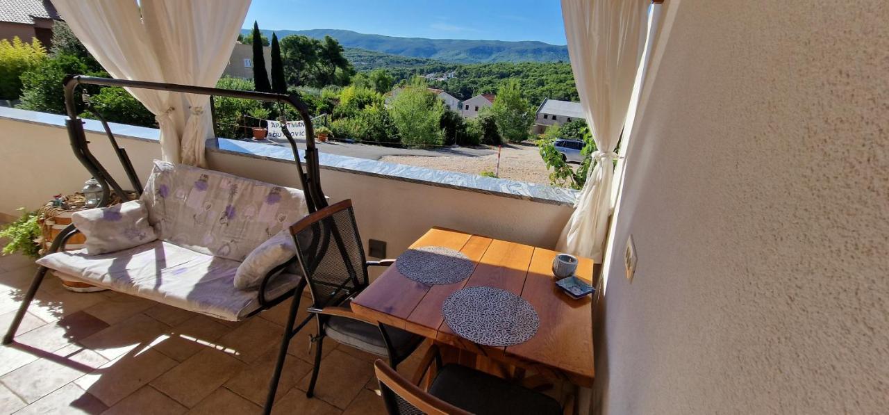 Apartmani Dutkovic Vrboska Kültér fotó
