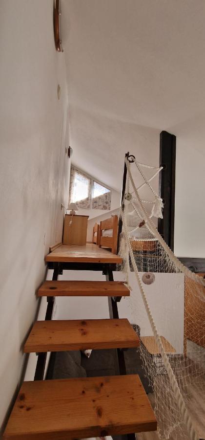 Apartmani Dutkovic Vrboska Kültér fotó