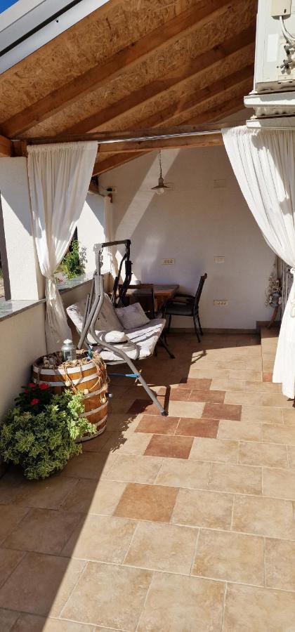 Apartmani Dutkovic Vrboska Kültér fotó