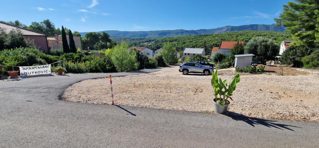 Apartmani Dutkovic Vrboska Kültér fotó