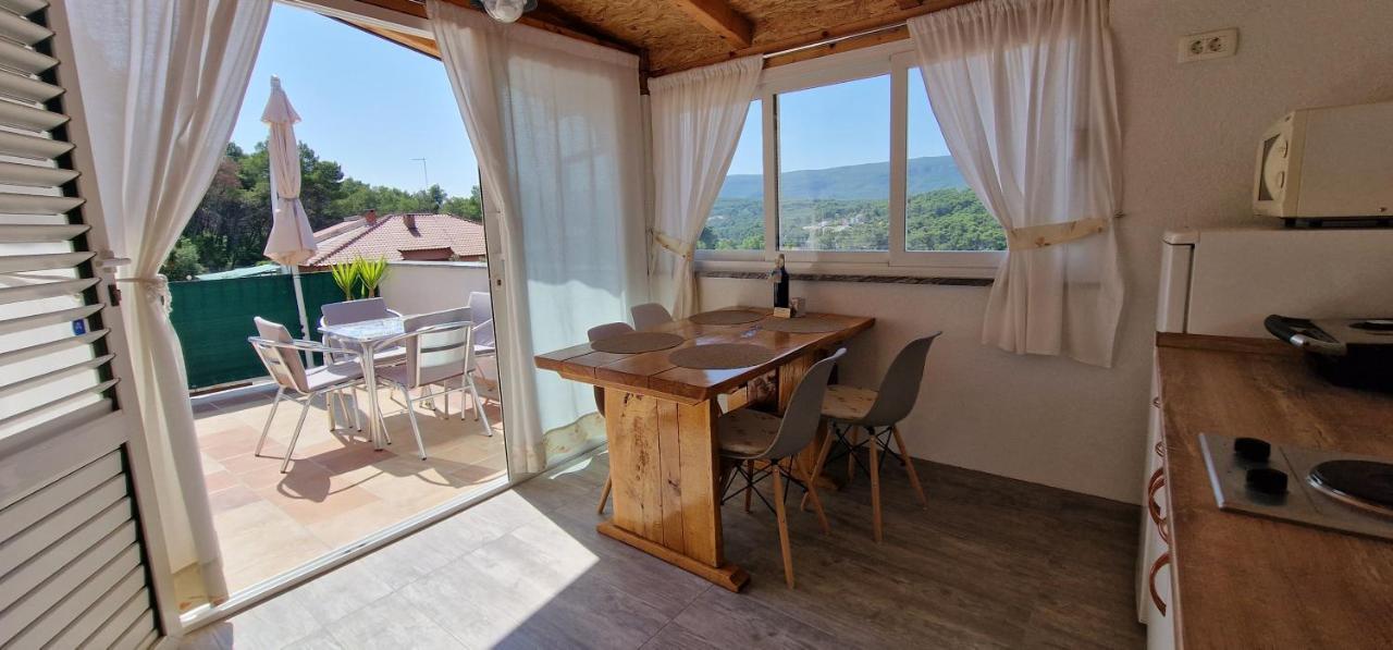Apartmani Dutkovic Vrboska Kültér fotó