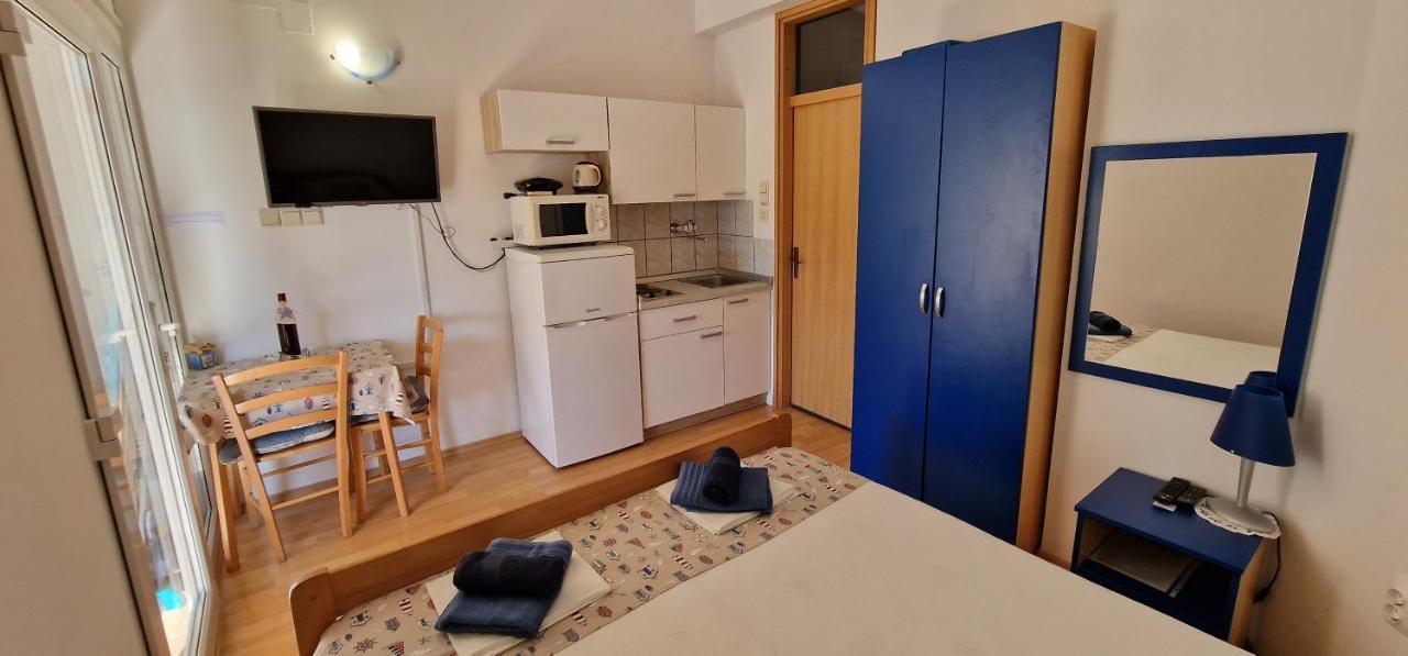 Apartmani Dutkovic Vrboska Kültér fotó