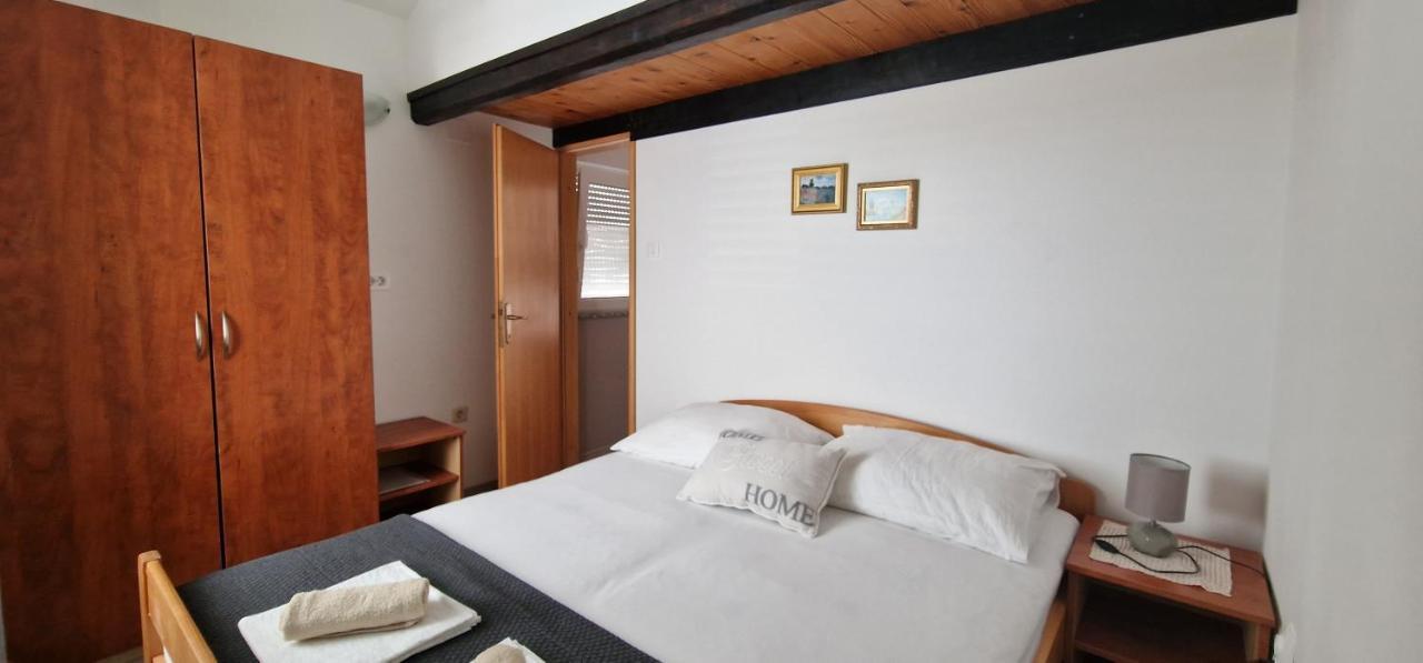 Apartmani Dutkovic Vrboska Kültér fotó
