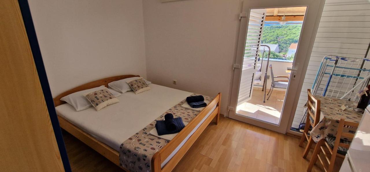 Apartmani Dutkovic Vrboska Kültér fotó