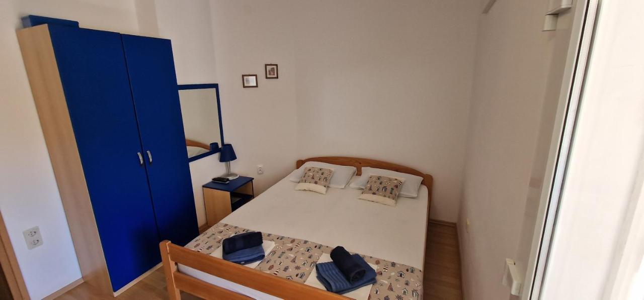 Apartmani Dutkovic Vrboska Kültér fotó