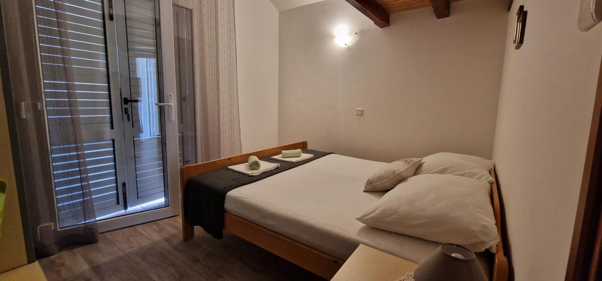 Apartmani Dutkovic Vrboska Kültér fotó